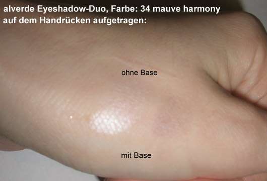 alverde Eyeshadow-Duo, Farbe: 34 mauve harmony - auf dem Handrücken aufgetragen