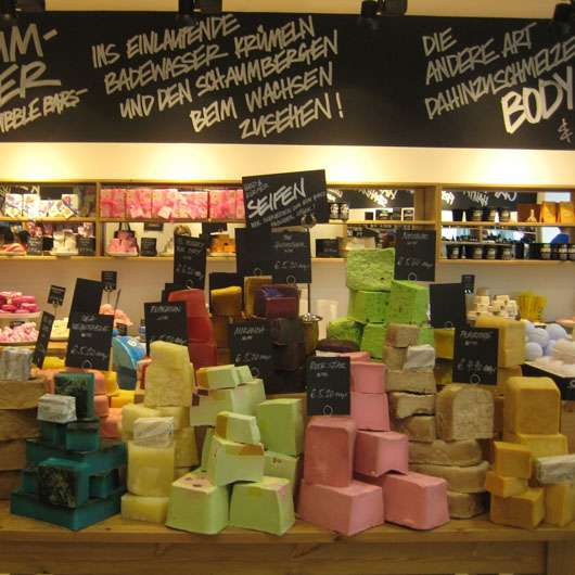 LUSH’S NEUE KLEIDER