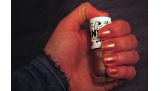 MNY Nagellack, Farbe: 611A – kupferfarbene Nägel von mittellanger Dauer