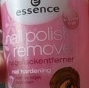 essence nail polish remover nail hardening mit erdbeer-vanilleduft (acetonfrei)
