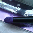 essence smokey eyes brush