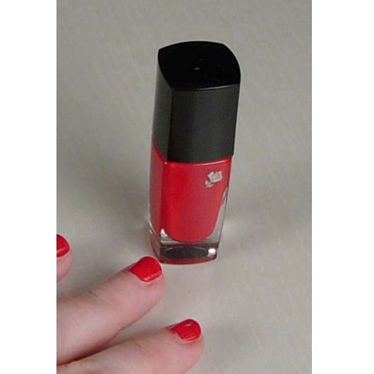 Test Nagellack Lancome Le Vernis Mini Nagellack Farbe 22 Rouge Saint Honore Le Testbericht Von Karmesin