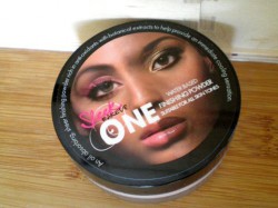 Produktbild zu Sleek MakeUP “One” Water Based Finishing Powder