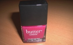 Produktbild zu butter LONDON 3 Free Nail Lacquer-Vernis – Farbe: Disco Biscuit (LE)