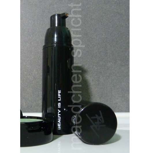 Produktbild zu Beauty Is Life Satin Foundation – Nuance: 02w-c beige satin