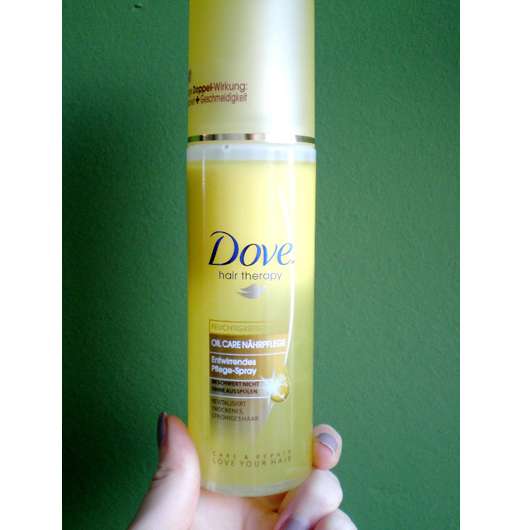 <strong>Dove Hair Therapy</strong> Feuchtigkeits-Pflege Oil Care Nährpflege Entwirrendes Pflege-Spray
