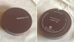 Produktbild zu beautycycle colour pressed powder – Farbe: light 30