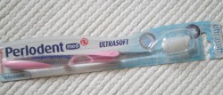 Produktbild zu Perlodent med Ultrasoft Zahnbürste
