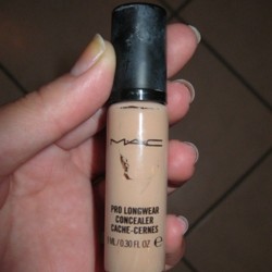 Produktbild zu M·A·C Pro Longwear Concealer – Farbe: NC15