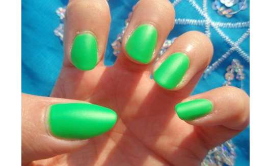 China Glaze Nail Lacquer With Hardeners, Farbe: 876 Kiwi Cool-Ada (LE)