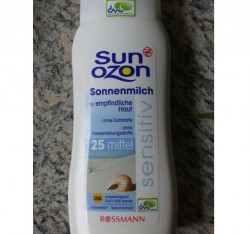 Produktbild zu SunOzon Sonnenmilch Sensitiv für empfindliche Haut LSF 25