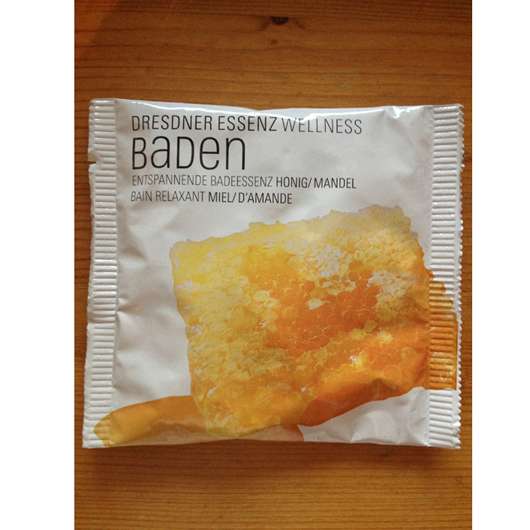 <strong>Dresdner Essenz Wellness Baden</strong> Entspannende Badeessenz “Honig & Mandel”