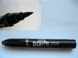 Produktbild zu p2 cosmetics 100% black eyeliner pen waterproof  – Farbe: 010 blackest black