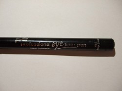 Produktbild zu p2 cosmetics professional eyeliner pen – Farbe: 010 deep black