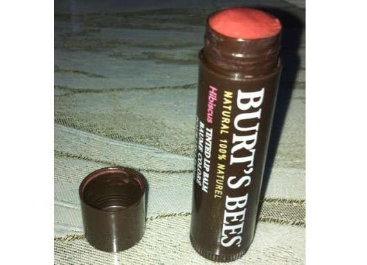 <strong>Burt’s Bees</strong> Tinted Lip Balm -  Farbe: Hibiscus