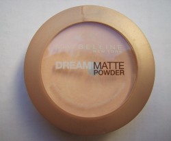 Produktbild zu Maybelline New York Dream Matte Powder – Farbe: 02 Rose Ivory
