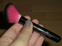 Produktbild zu essence blush brush (abgeschrägt)