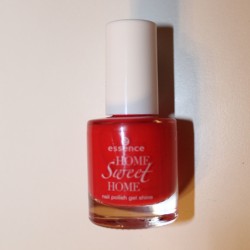 Produktbild zu essence home sweet home nail polish gel shine – Farbe: 03 red-y to relax (LE)
