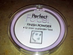 Produktbild zu p2 cosmetics perfect face finish powder – Farbe: 010 white brilliance