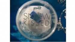 Produktbild zu p2 cosmetics snow kissed! crystal flake powder puff (LE)