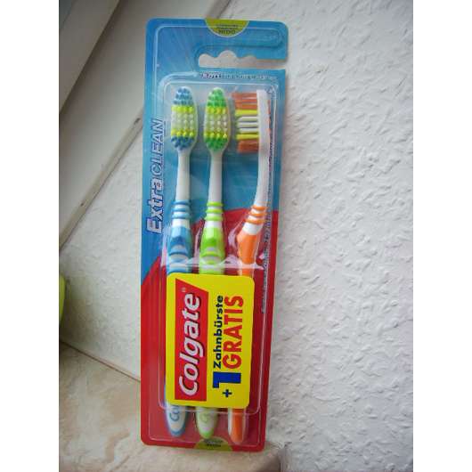 Colgate Extra Clean Zahnbürste (Medium)