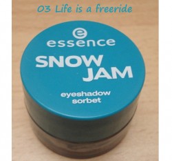 Produktbild zu essence snow jam eyeshadow sorbet – Farbe: 03 life is a freeride (LE)