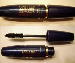 Produktbild zu Maybelline New York Volum’ Express Mascara – Farbe: Black