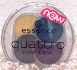 Produktbild zu essence quattro eyeshadow – Farbe: 03 vamp it up