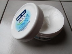 Produktbild zu NIVEA Soft Intensive Feuchtigkeitscreme