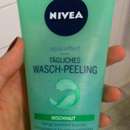 NIVEA AQUA EFFECT Tägliches Wasch-Peeling (Mischhaut)