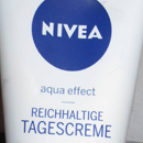 Nivea Aqua Effect Reichhaltige Tagescreme (für trockene und sensible Haut)