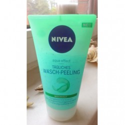 Produktbild zu NIVEA AQUA EFFECT Tägliches Wasch-Peeling (Mischhaut)