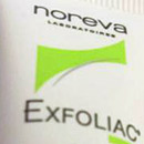 Noreva Exfoliac getönte Creme (heller Teint)
