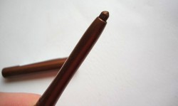 Produktbild zu essence eye pencil – Farbe: 19 hot scorch