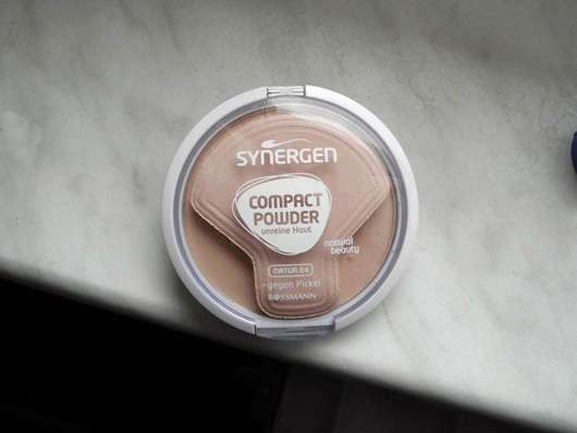 <strong>Synergen</strong> Compact Powder für unreine Haut - Farbe: Natur 04