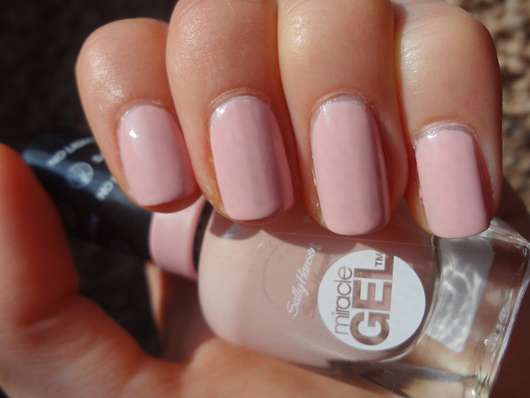 Test Nagellack Sally Hansen Miracle Gel Color Top Coat Farbe 160 Pinky Promise Testbericht Von Honigerdbeere