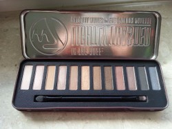 Produktbild zu W7 In the Buff Lightly Toasted Natural Nudes Eye Colour Palette