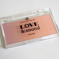 Produktbild zu essence love & sound blush – Farbe: 01 sunset @ center stage (LE)