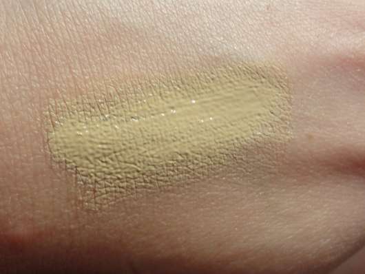  Catrice Velvet Finish Foundation With Hyaluron, Farbe: 010 Light Velvet