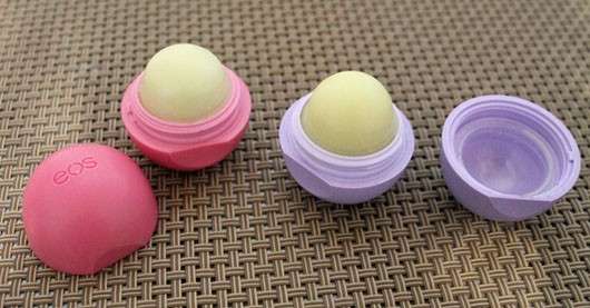 <strong>eos</strong> Smooth Spheres Organic Lip Balm - Frühlingsset (LE)