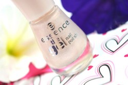 Produktbild zu essence the gel nail polish – Farbe: 04 our sweetest day