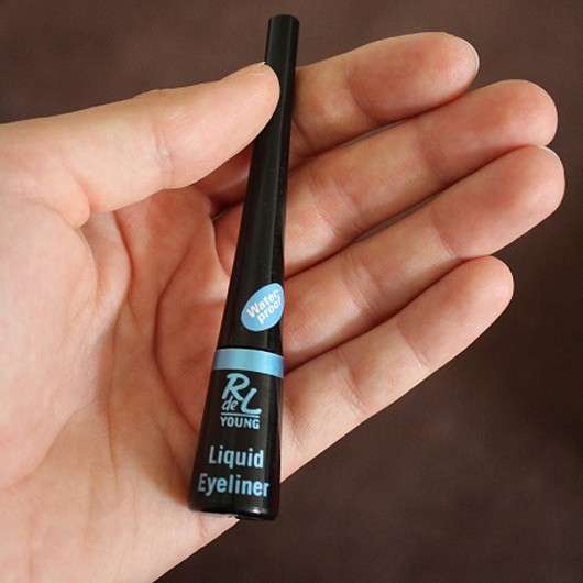 Rival de Loop Young Liquid Eyeliner, Farbe: 02 black waterproof