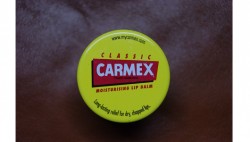 Produktbild zu Carmex Classic Moisturising Lip Balm (Tiegel)