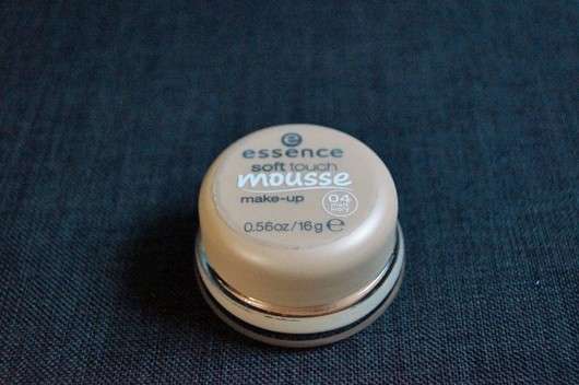 essence soft touch mousse make-up, Farbe: 04 matt ivory