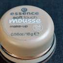 essence soft touch mousse make-up, Farbe: 04 matt ivory