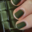 L’Oréal Paris Color Riche Le Vernis Nagellack mit Öl: 666 vert absynthe