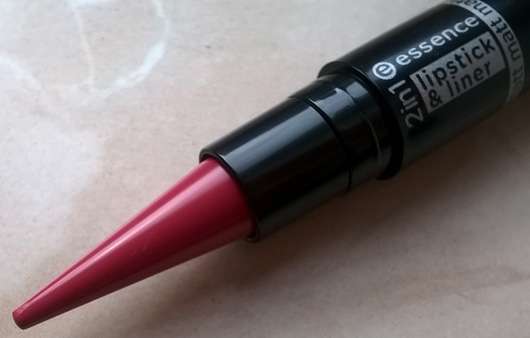 essence 2in1 matt lipstick & liner, Farbe: 02 make some noise! Lippenstiftspitze