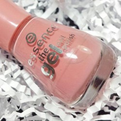 Produktbild zu essence the gel nail polish – Farbe: 75 perfect match