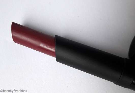 just cosmetics vivacious beauty tempting love lipstick, Farbe: 030 deep burgundy (LE) - Nahaufnahme