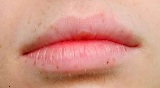 BeYu Pure Color & Stay Lipstick, Farbe: 136 Ruby Rebel - Lippen ungeschminkt